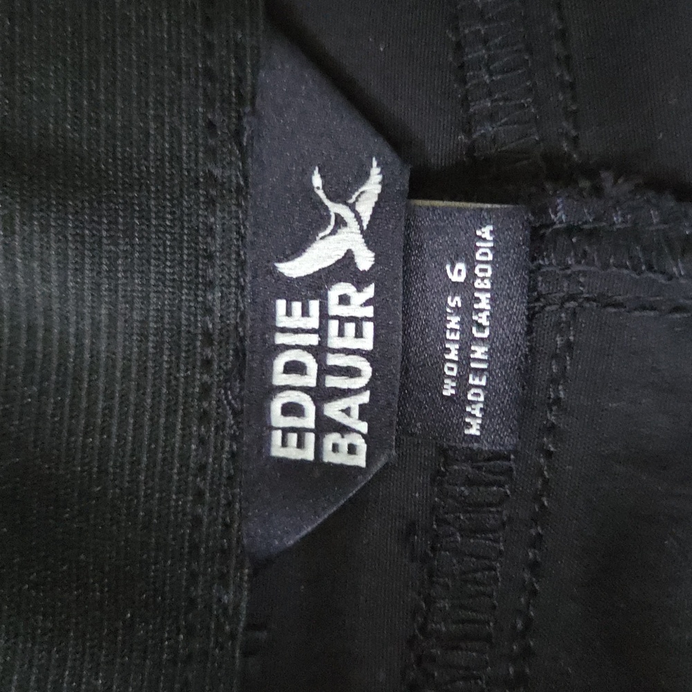 Eddie Bauer Black Flat Front Shorts! - Picture 3 of 9
